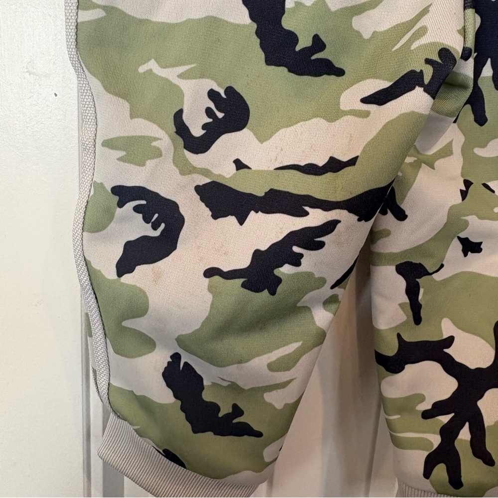 Adidas Camo Pants Size 9-12 Months - Picture 4 of 6